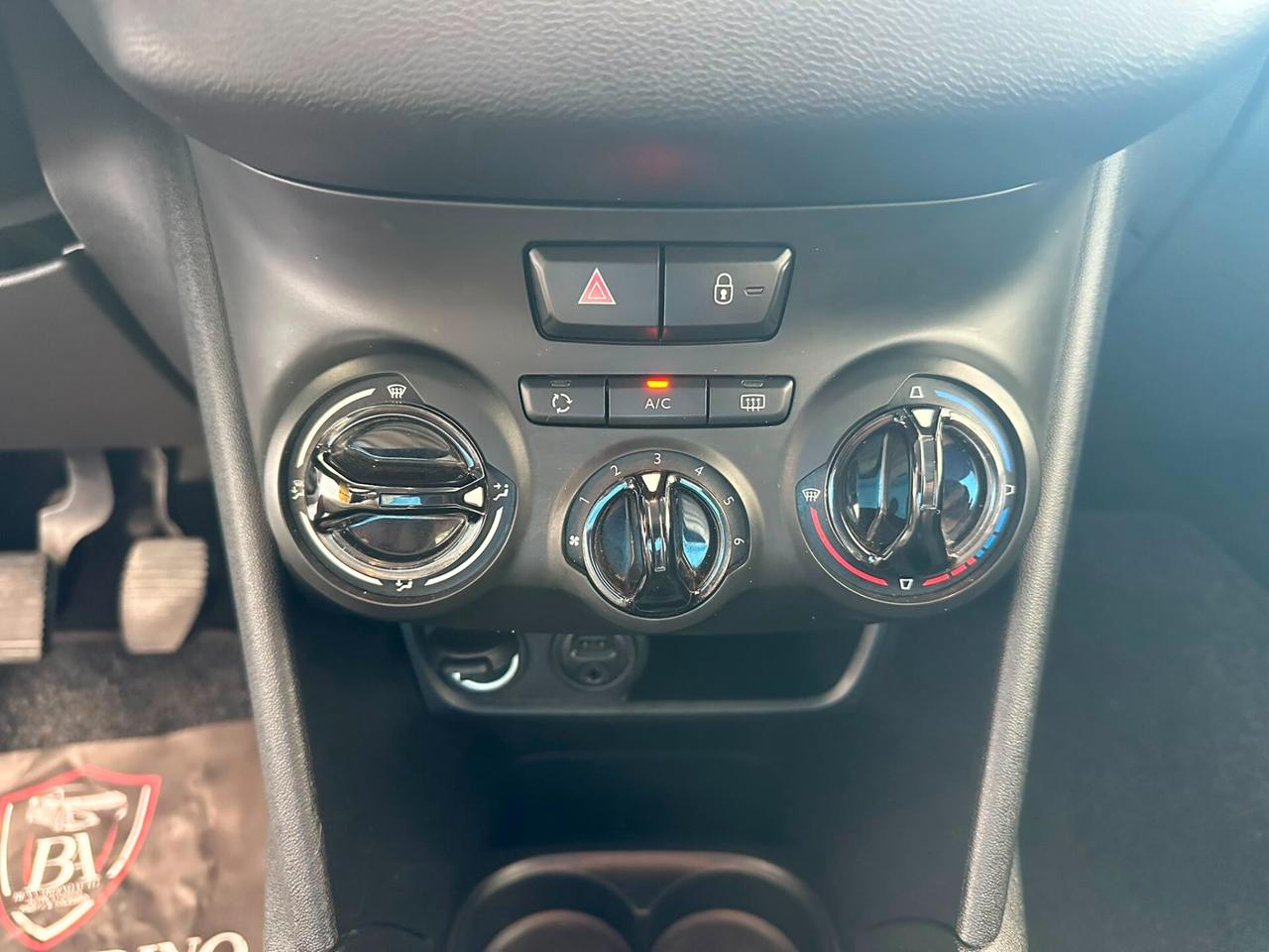 Peugeot 208 1.2 Allure 2015