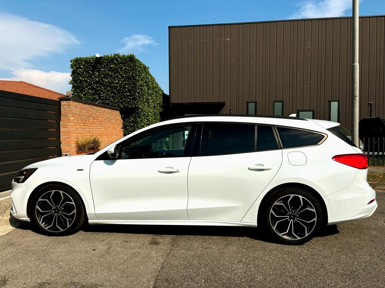 FORD FOCUS 1.5D aut.-ST LINE int/est-FULL-2019