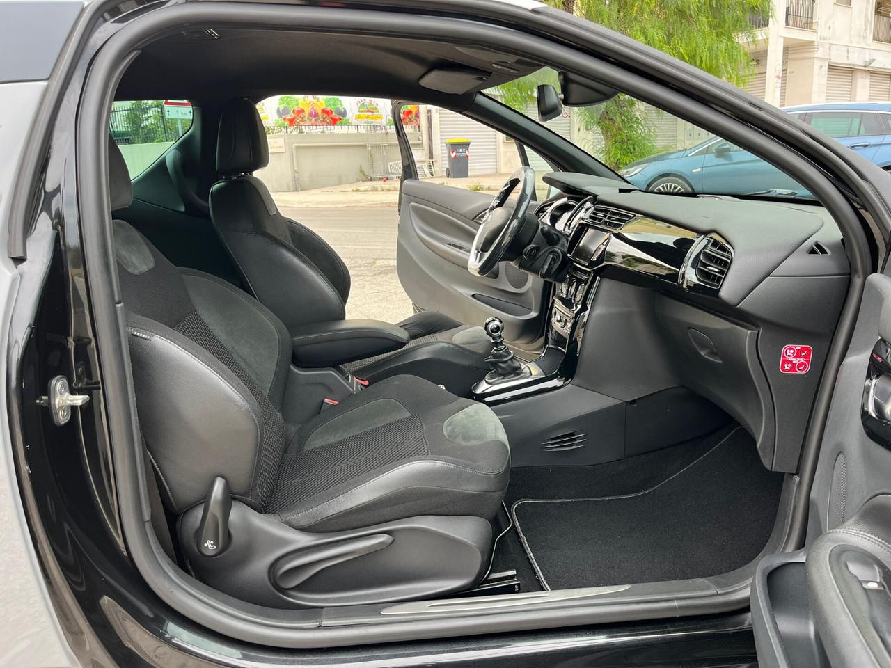 DS3 BlueHDi 120 S&S So Irresistible 2014