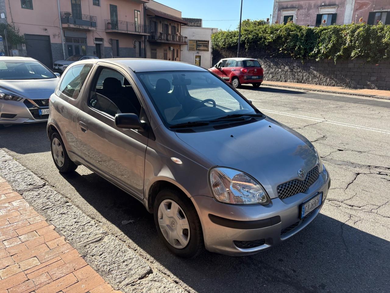 Toyota Yaris 1.0i 16V cat 3 porte