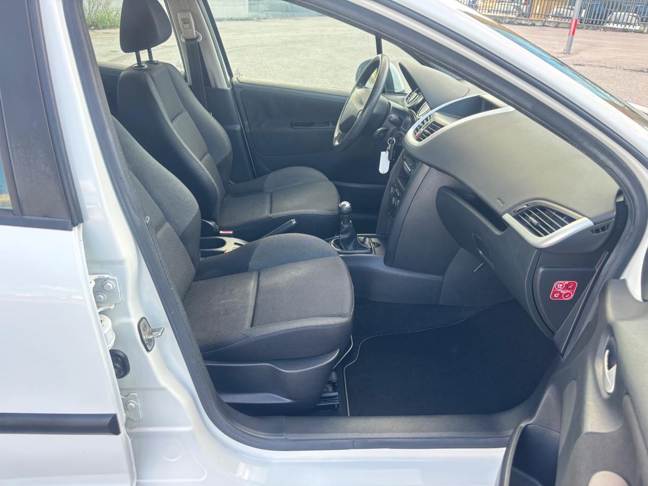 Peugeot 207 1.4 HDi 70CV 5p. Energie Sport
