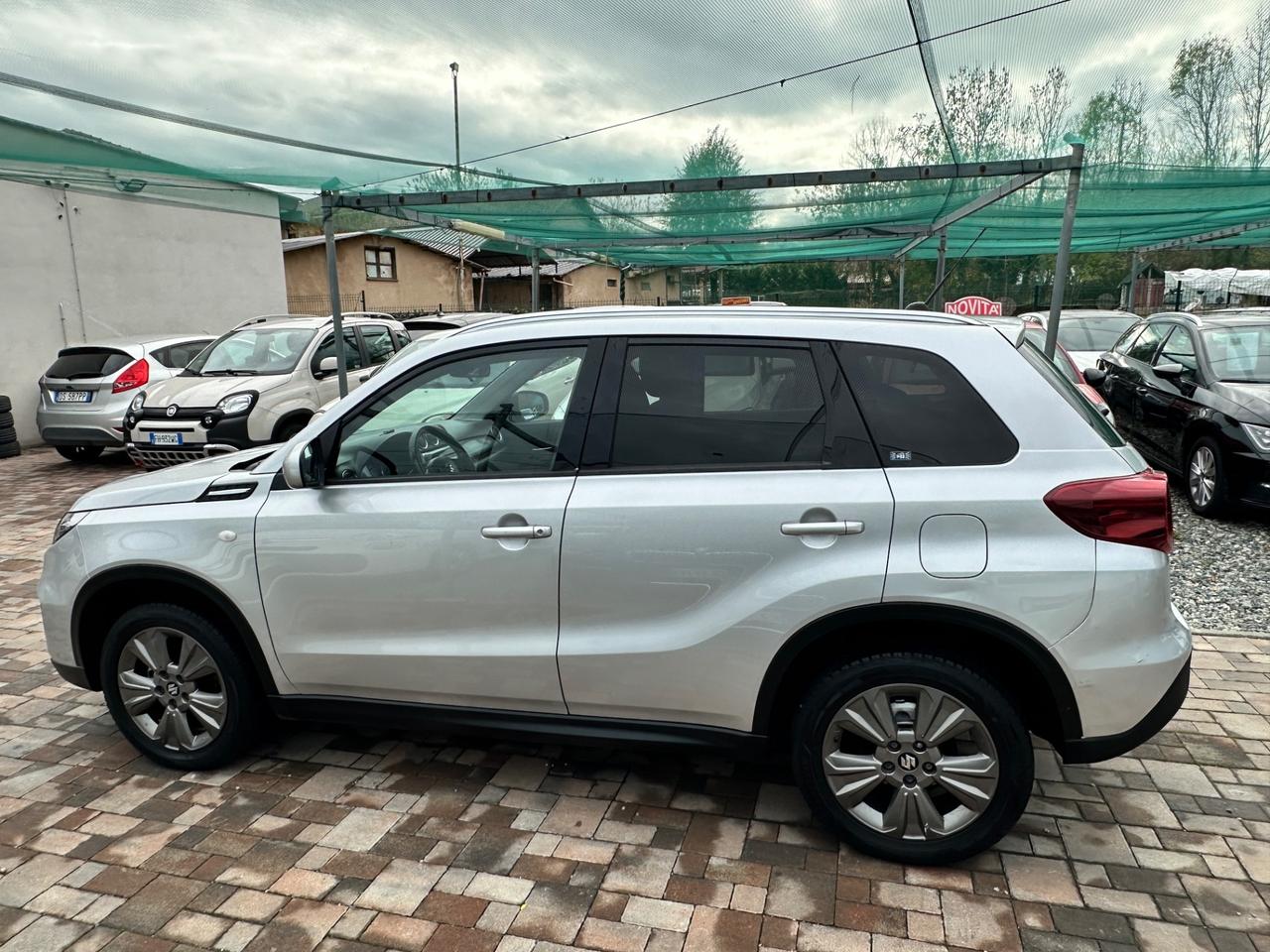 Suzuki Vitara 1.4 Hybrid Top