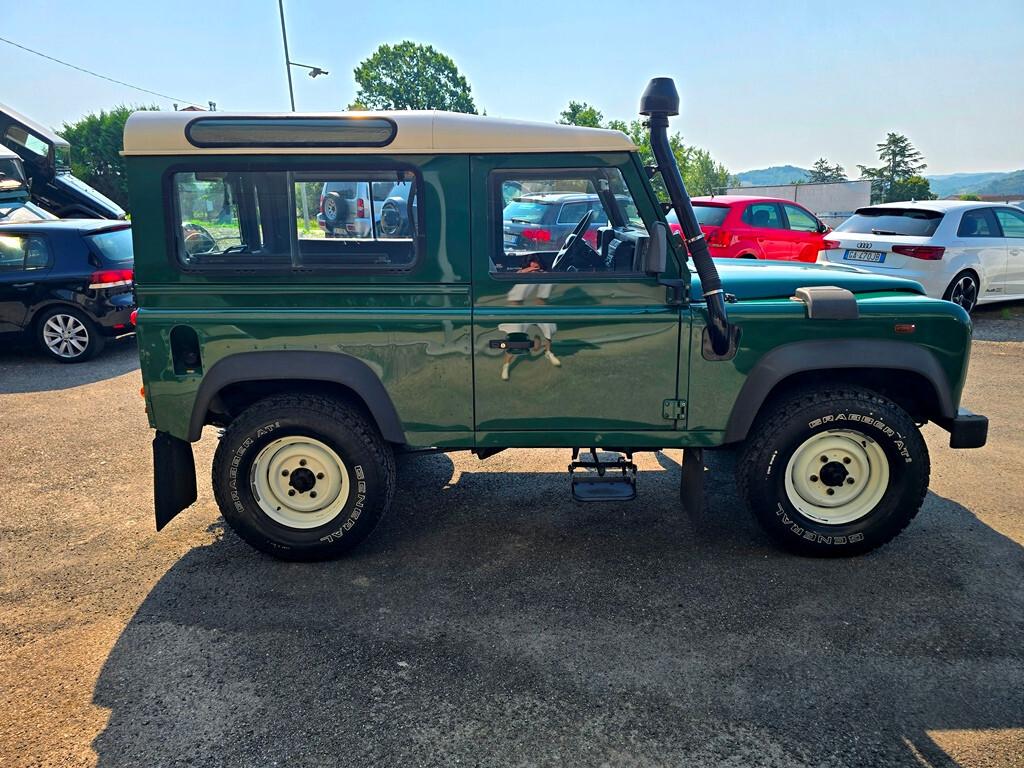 Land Rover Defender 90 2.5 Td5 Station Wagon E