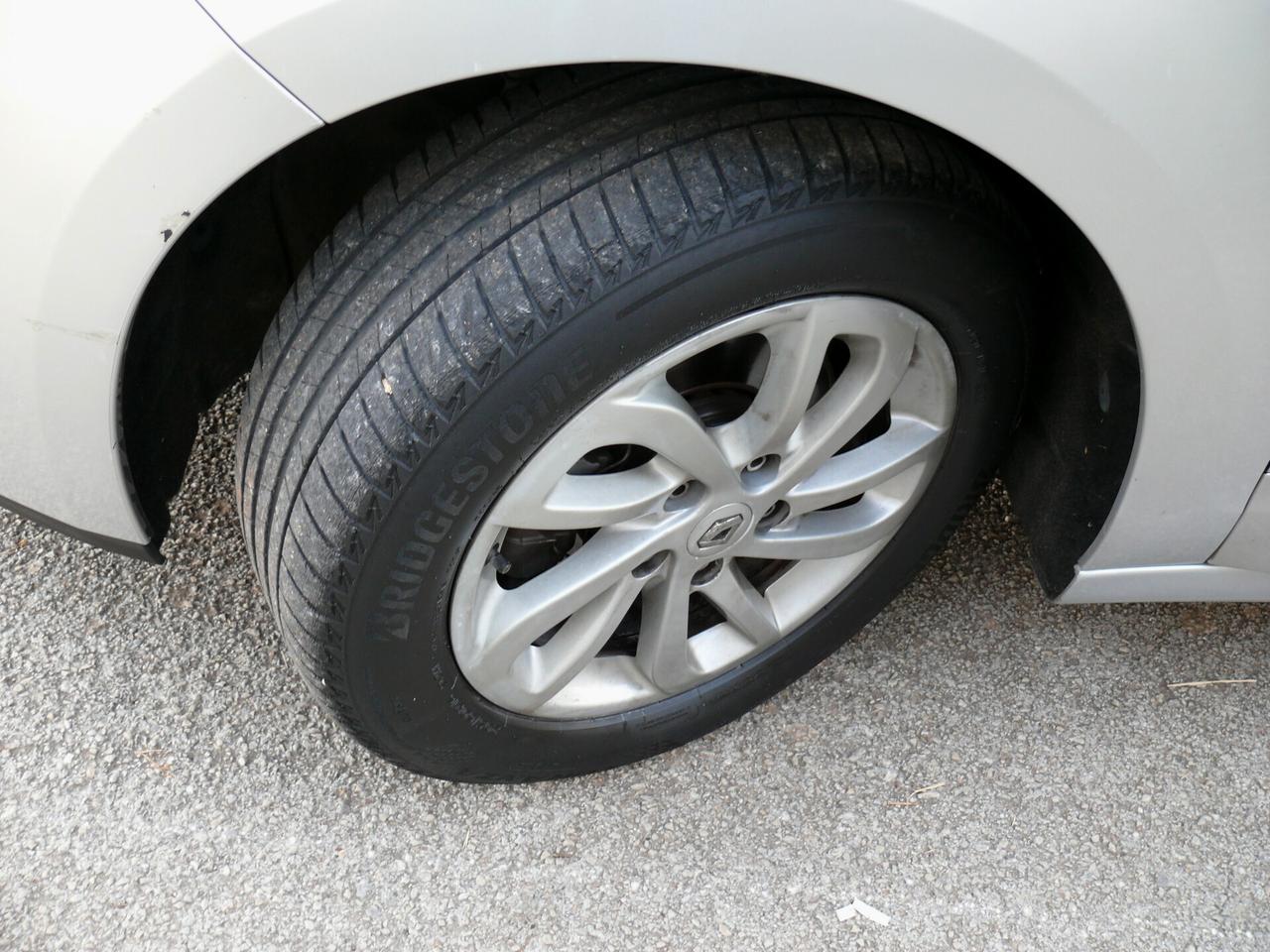 Renault Scenic 7 Posti (M1365)