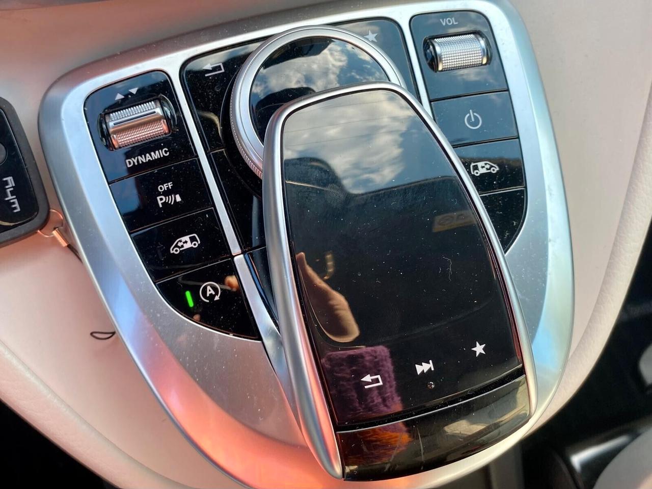 Mercedes V 200 d 136 CV allestimento disabili