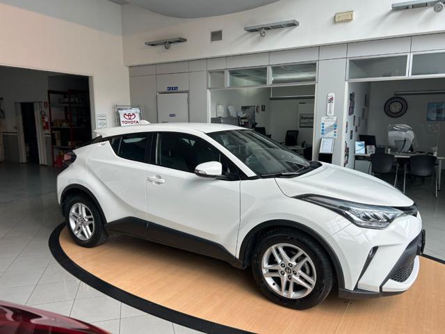 TOYOTA C-HR 1.8 Hybrid E-CVT Active