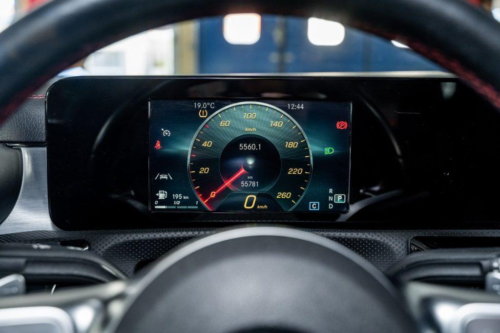 MERCEDES-BENZ CLA 200 d Automatic Premium