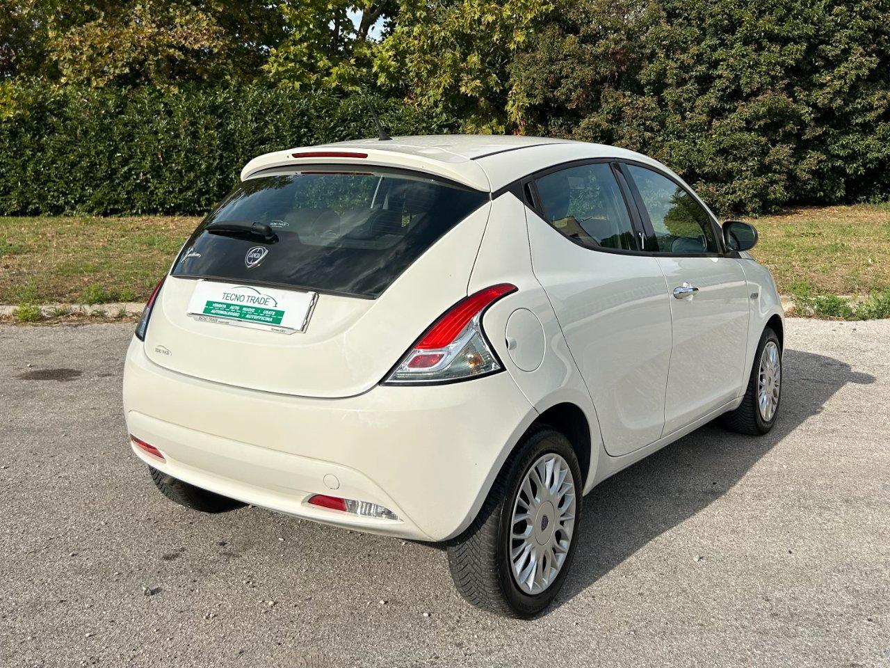 Lancia Ypsilon 5 Porte Ypsilon 1.2 GPL Silver 69cv