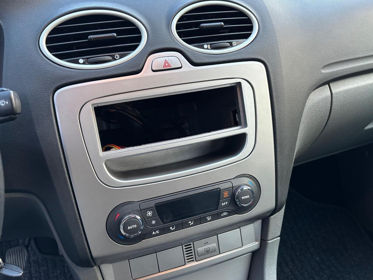 Ford Focus 1.6 TDCi 110Cv titanium