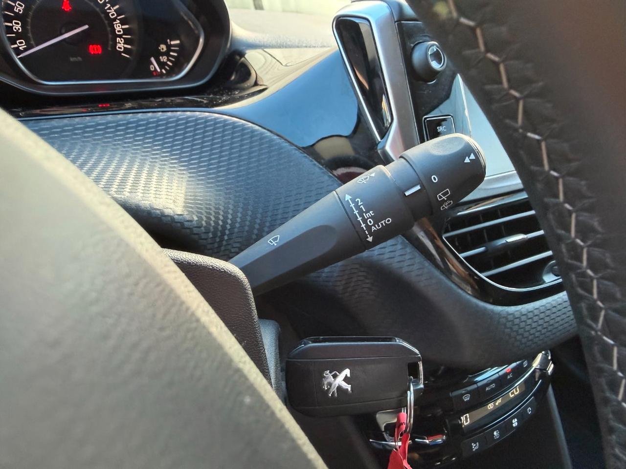 Peugeot 208 5 Porte 208 5p 1.2 puretech Allure 82cv CINGHIA NUOVA VERNICE ORIGINALE UNICA!!!