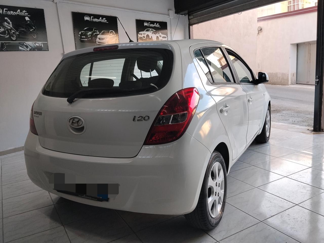 Hyundai i20 1.2 benzina 2010 CON GARANZIA
