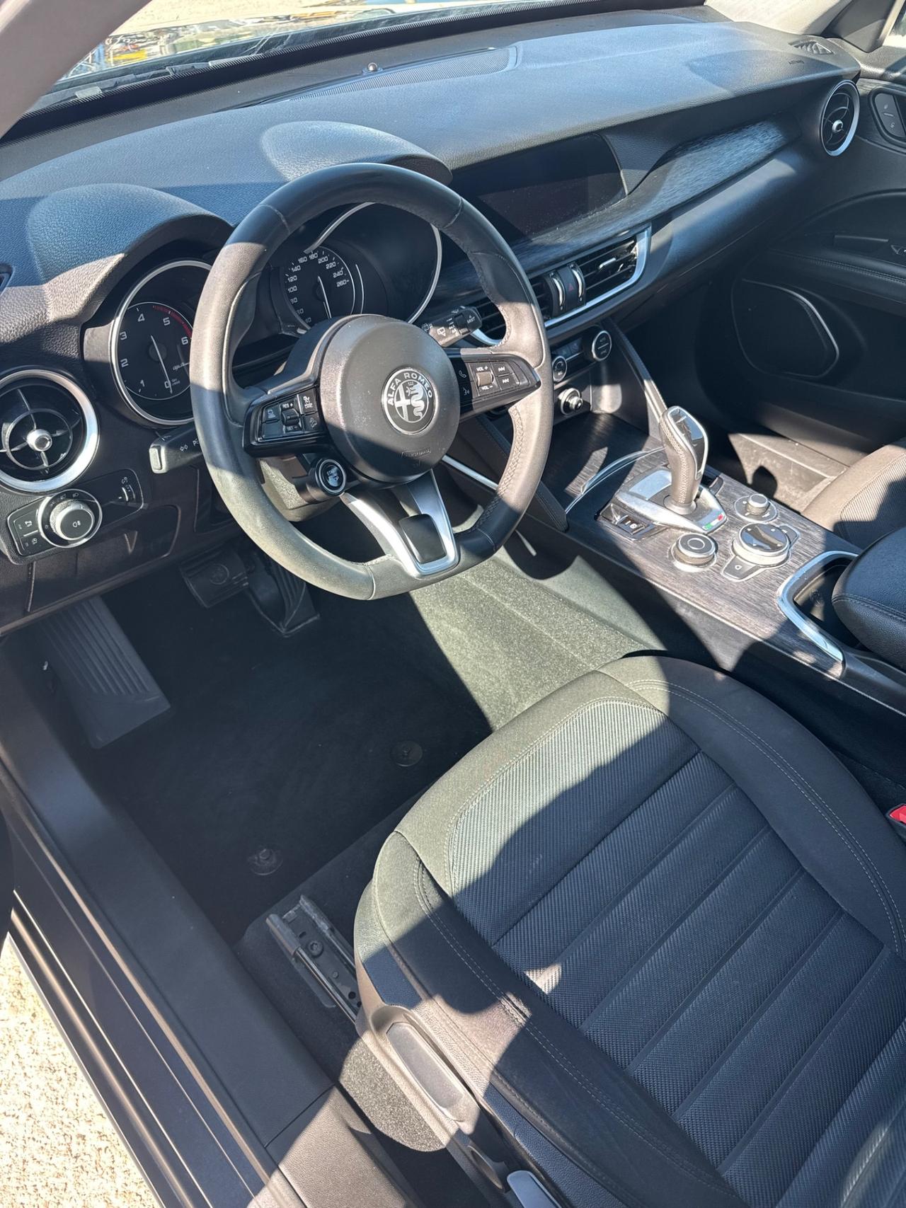 Alfa Romeo Stelvio 2.2 Turbodiesel 190 CV AT8 Q4 Business
