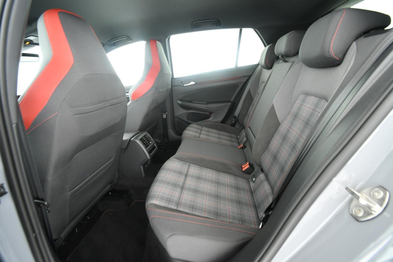 Volkswagen Golf GTI 2.0 TSI DSG