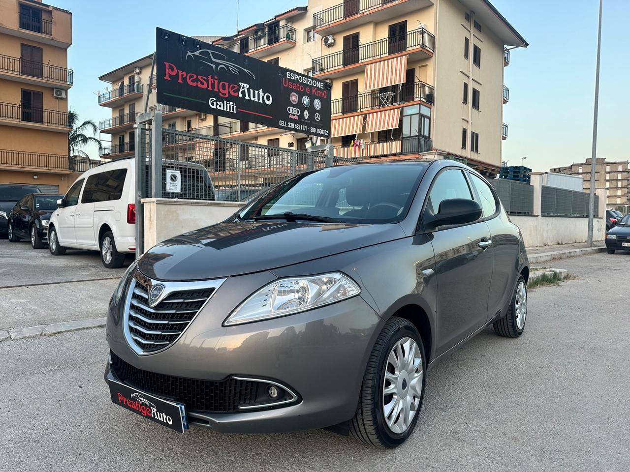 Lancia Ypsilon 1.2 69 CV 5 porte Gold