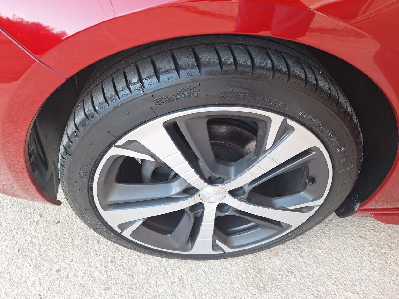 Peugeot 308 1.5 hdi "BERLINA" GT LINE NAVI 2018