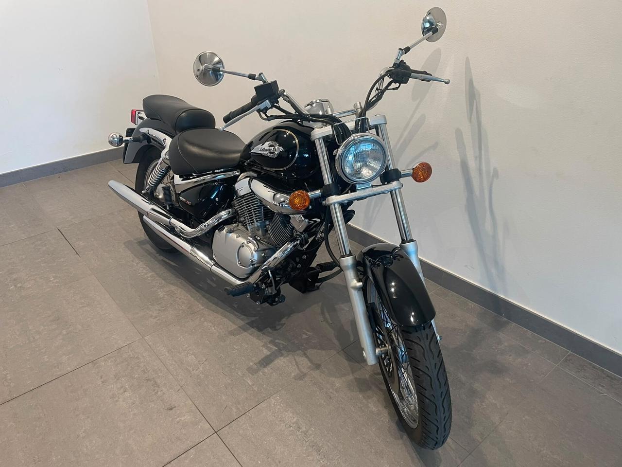 Suzuki Intruder 125
