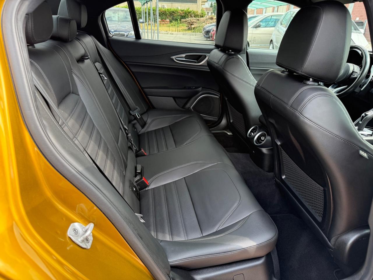 Alfa Romeo Giulia 2.2 210 CV AT8 AWD Q4 Veloce.IVA ESPOSTA