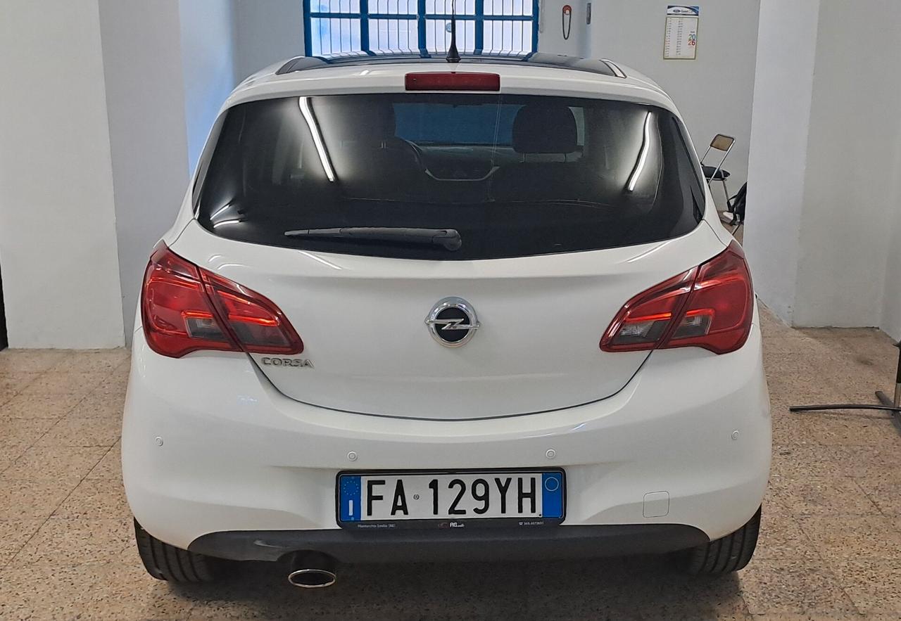Opel Corsa 1.2 5 porte b-Color
