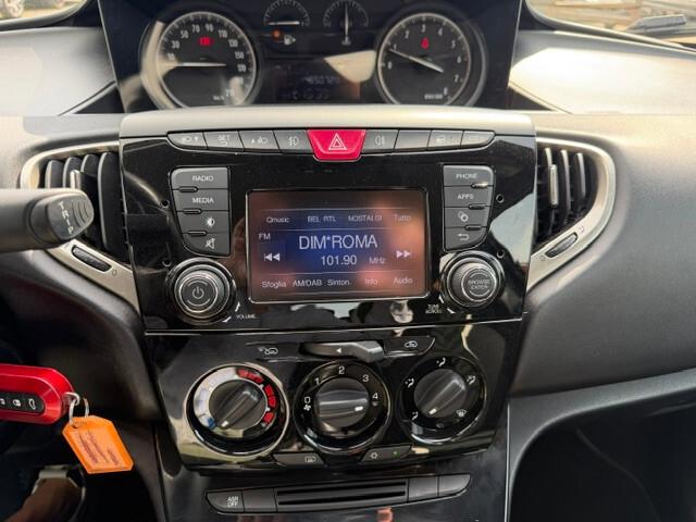 Lancia Ypsilon 1.2 69 CV 5 porte Gold