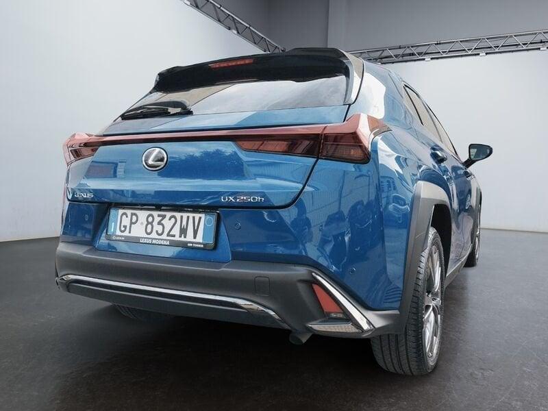 Lexus UX Hybrid Design