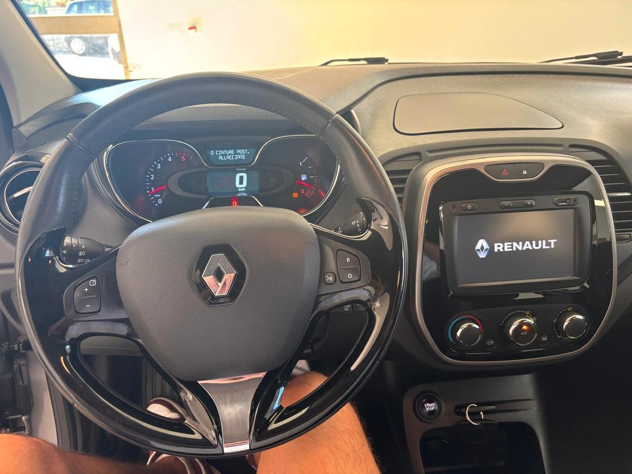 RENAULT CAPTUR ANNO 2017 DS 1.5 ADATTA NEOPATENTATI KM 111 MILA