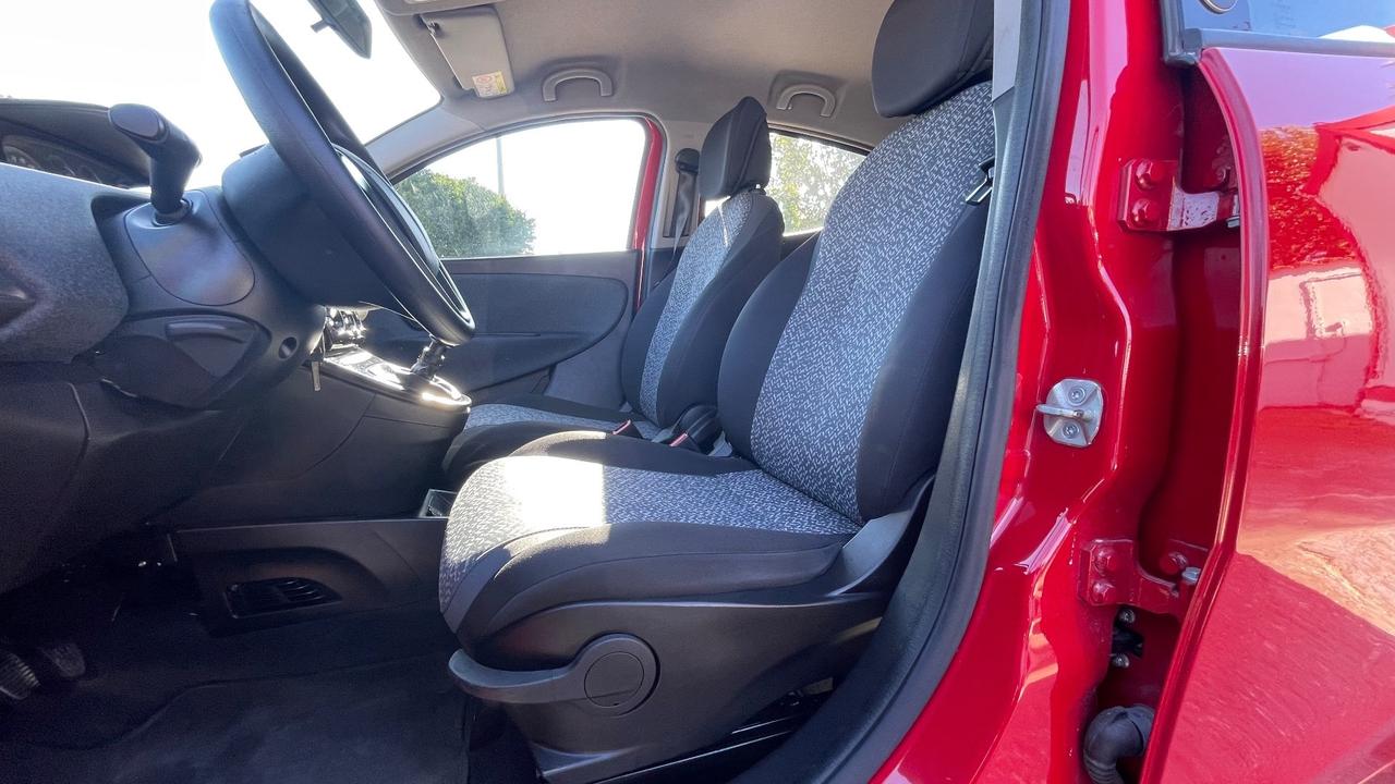 Lancia Ypsilon Ecochic Hybrid 1.0 FireFly 70cv