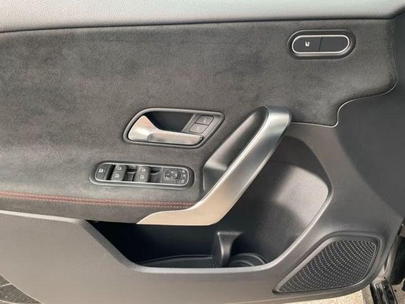 Mercedes-Benz Classe A A 200 d Premium AMG LED NAVI