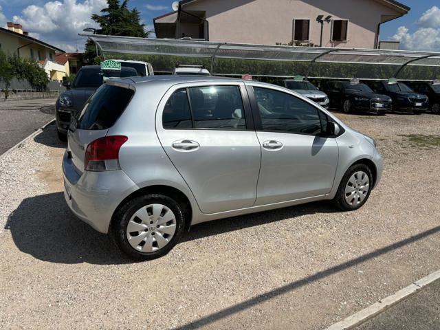 TOYOTA Yaris 1.3 5 porte Sol NEOPATENTATI