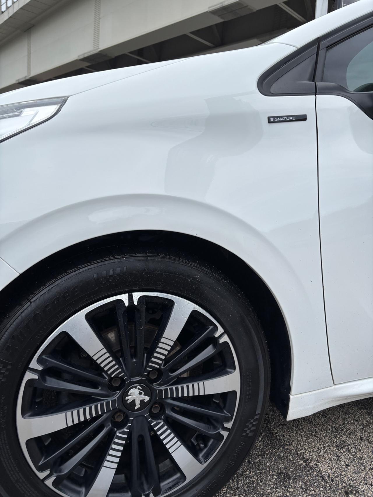 Peugeot 208 PureTech 82 5 porte Allure