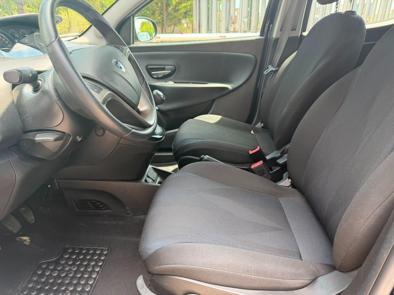 Lancia Ypsilon 1.0 FireFly 5 porte S&S Hybrid Ecochic Gold
