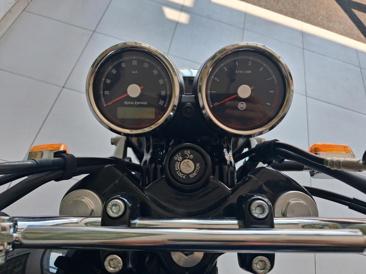 Royal Enfield Altro