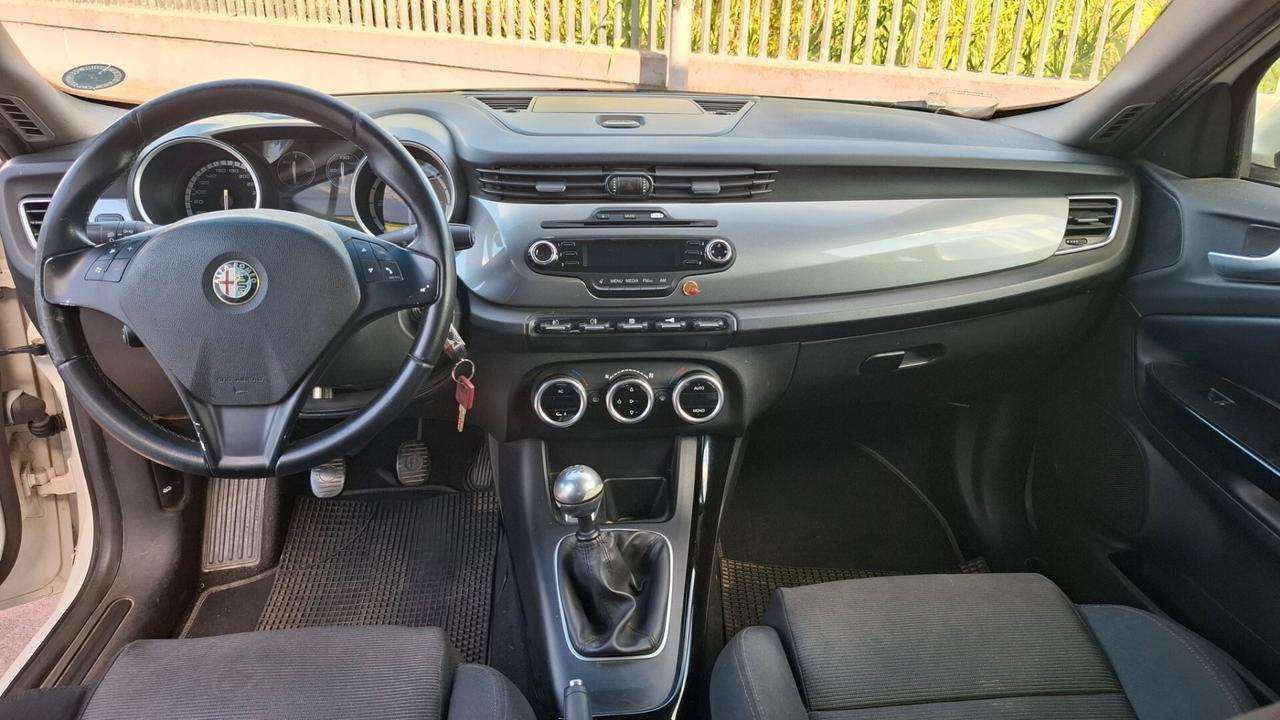 Alfa Romeo Giulietta 1.6 JTDm-2 105 CV Distinctive