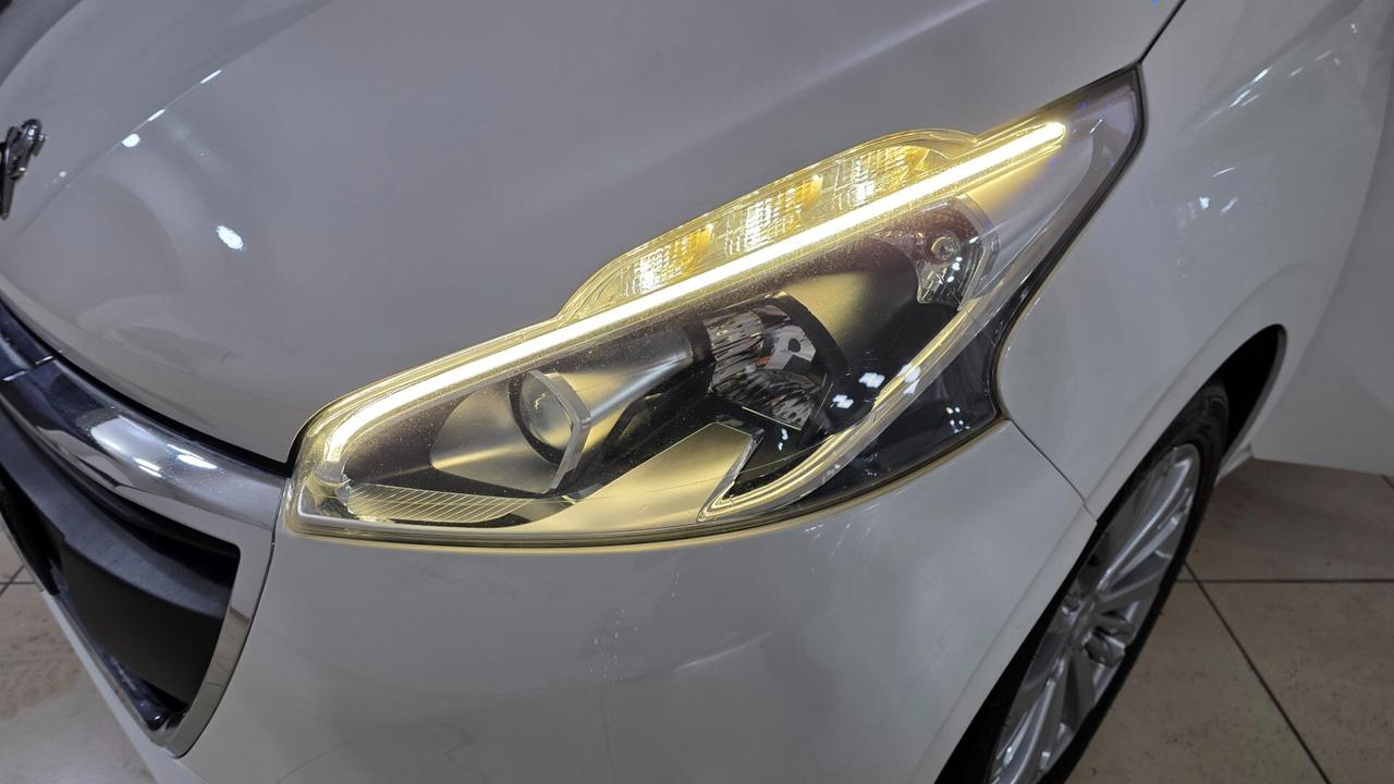 Peugeot 208 BlueHDi 75 5 porte Allure