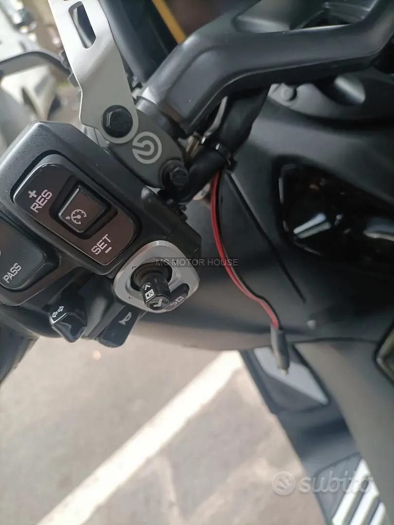 Yamaha t max 560 +promo+casco 0maggi0+rate+permute