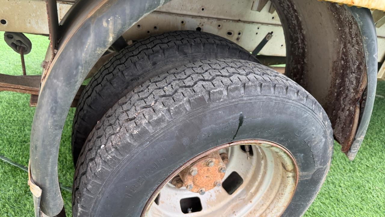 Ford Transit 120 2.5 diesel CASSONATO GEMELLATO DOPPIA RUOTA