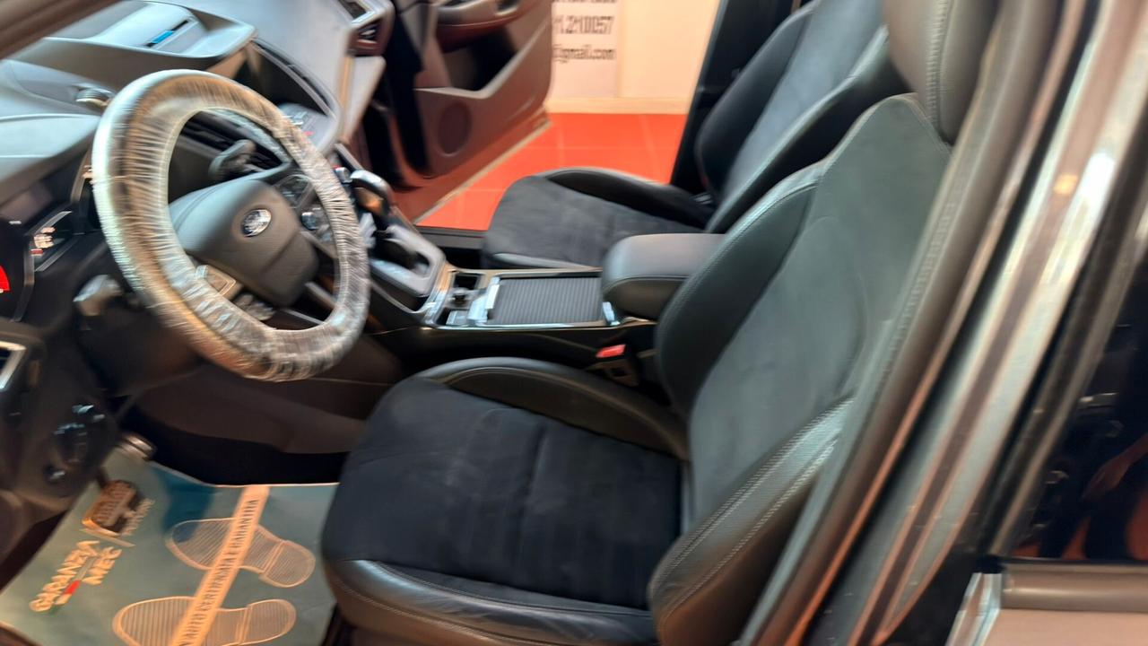 Ford Kuga 1.5 TDCI 120 CV S&S 2WD Powershift ST-Line