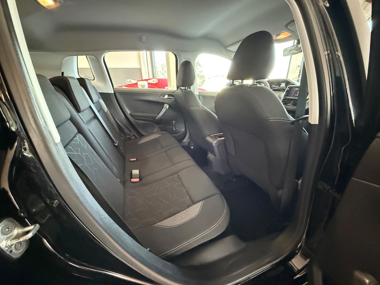 Peugeot 2008 1.6 BHDi 100cv Active 10/2016 Euro 6B Neopatentati