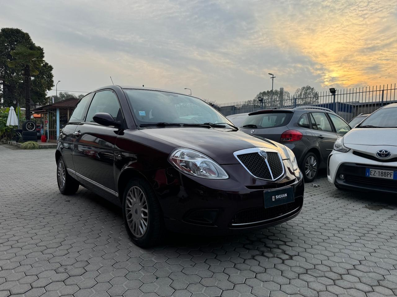 Lancia Ypsilon ADATTA A NEOPATENTATI 1.2 Argento