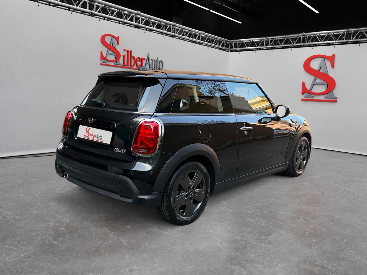 Mini 3 Porte Cooper Essential 1.5 Twin Power Turbo " Cambio Manuale "