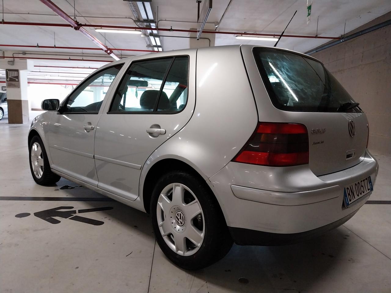 Volkswagen Golf 1.6 16V cat 5 porte Highline
