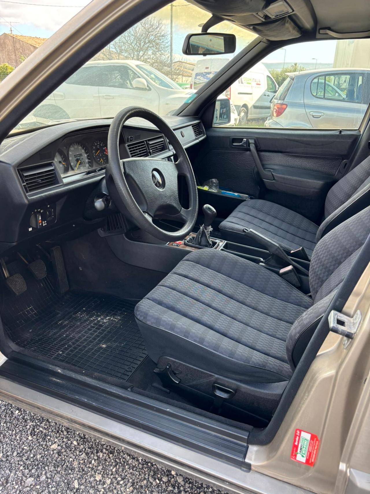 Mercedes-benz 190 1.8 E