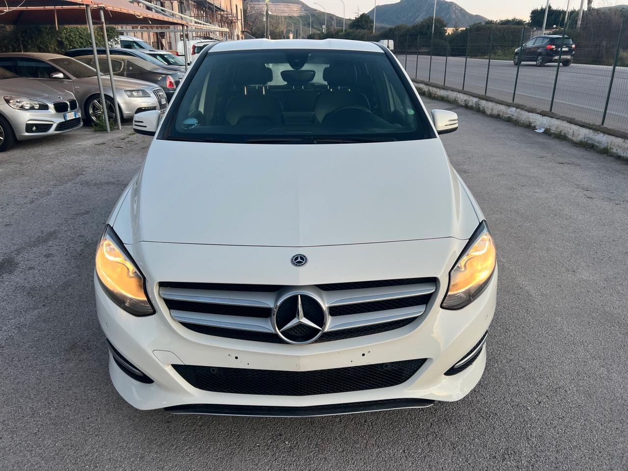 Mercedes-benz B 200 136CV Automatic 2018