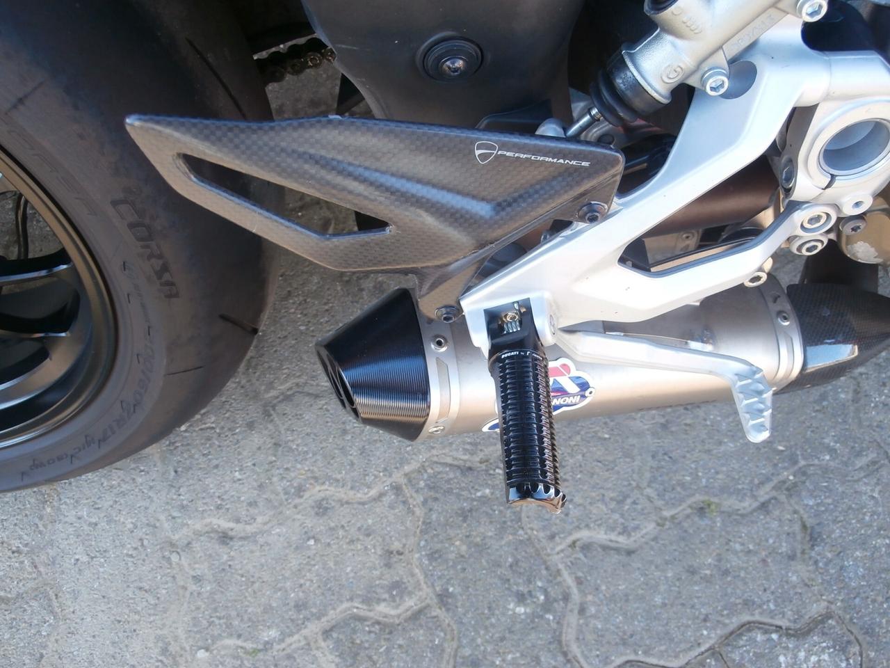 Ducati Streetfighter V4 1100 S (2020) passaggio incluso