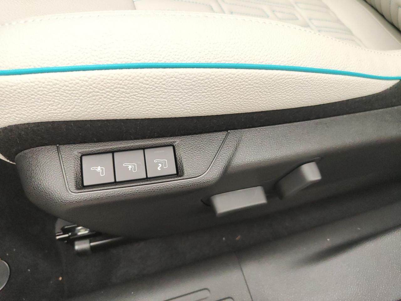 FIAT 600 IV 2023 1.2 MHEV 110CV DCT LA PRIMA