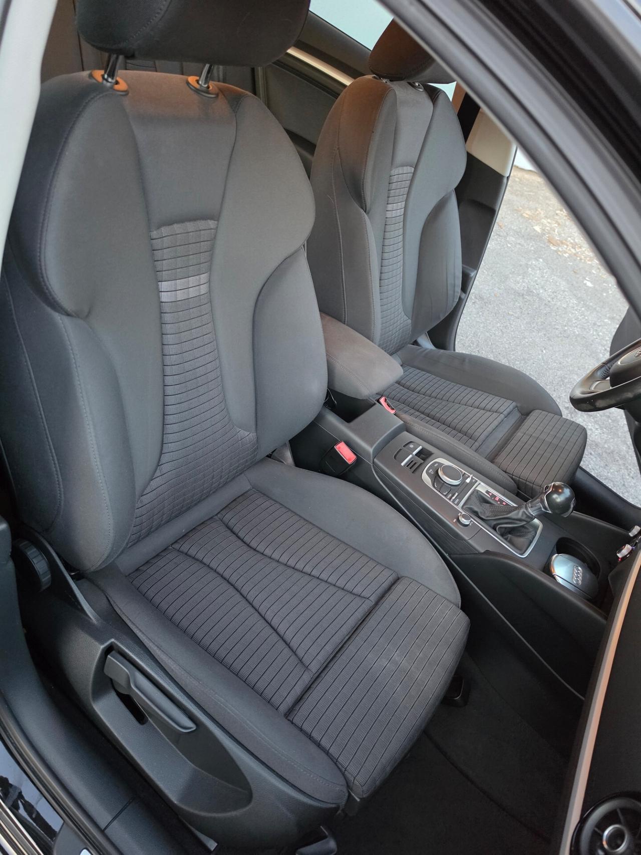 Audi A3 Sedan 1.6 TDI clean diesel S tronic Ambition