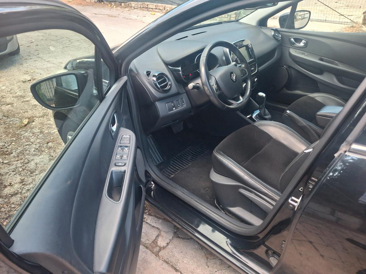 Renault Clio dCi 8V 90CV EDC Start&Stop 5 porte automatica modello full