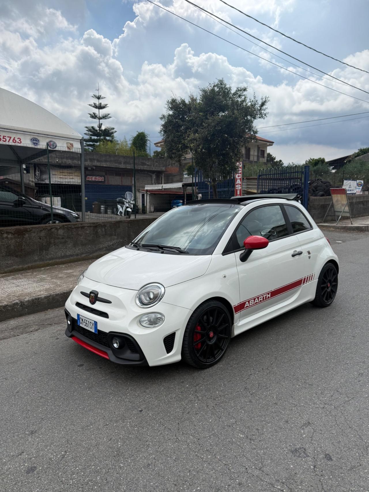 Abarth 595 C 1.4 Turbo T-Jet 180 CV Competizione