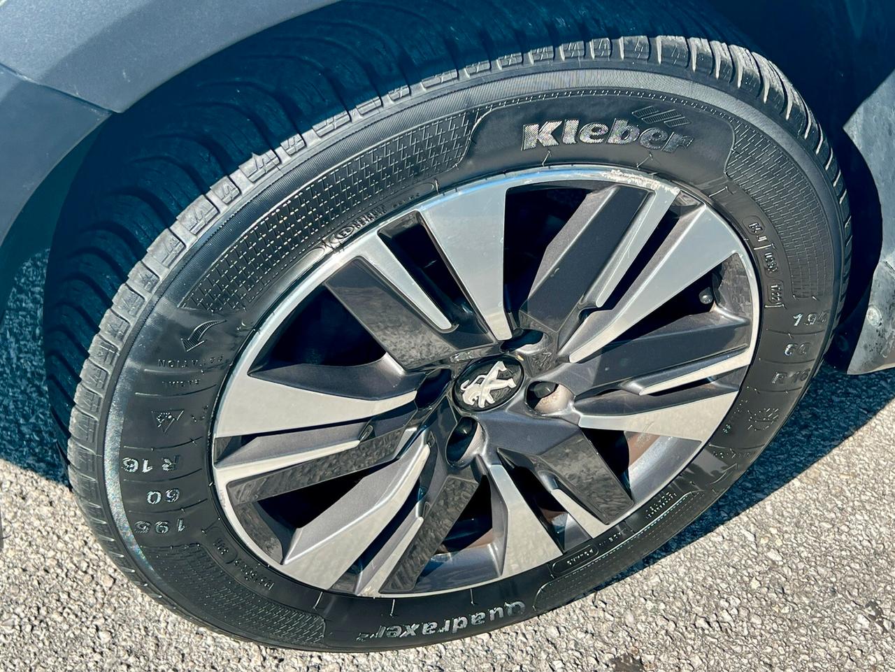 Peugeot 2008 1.2 PureTech 82 cv - 2017