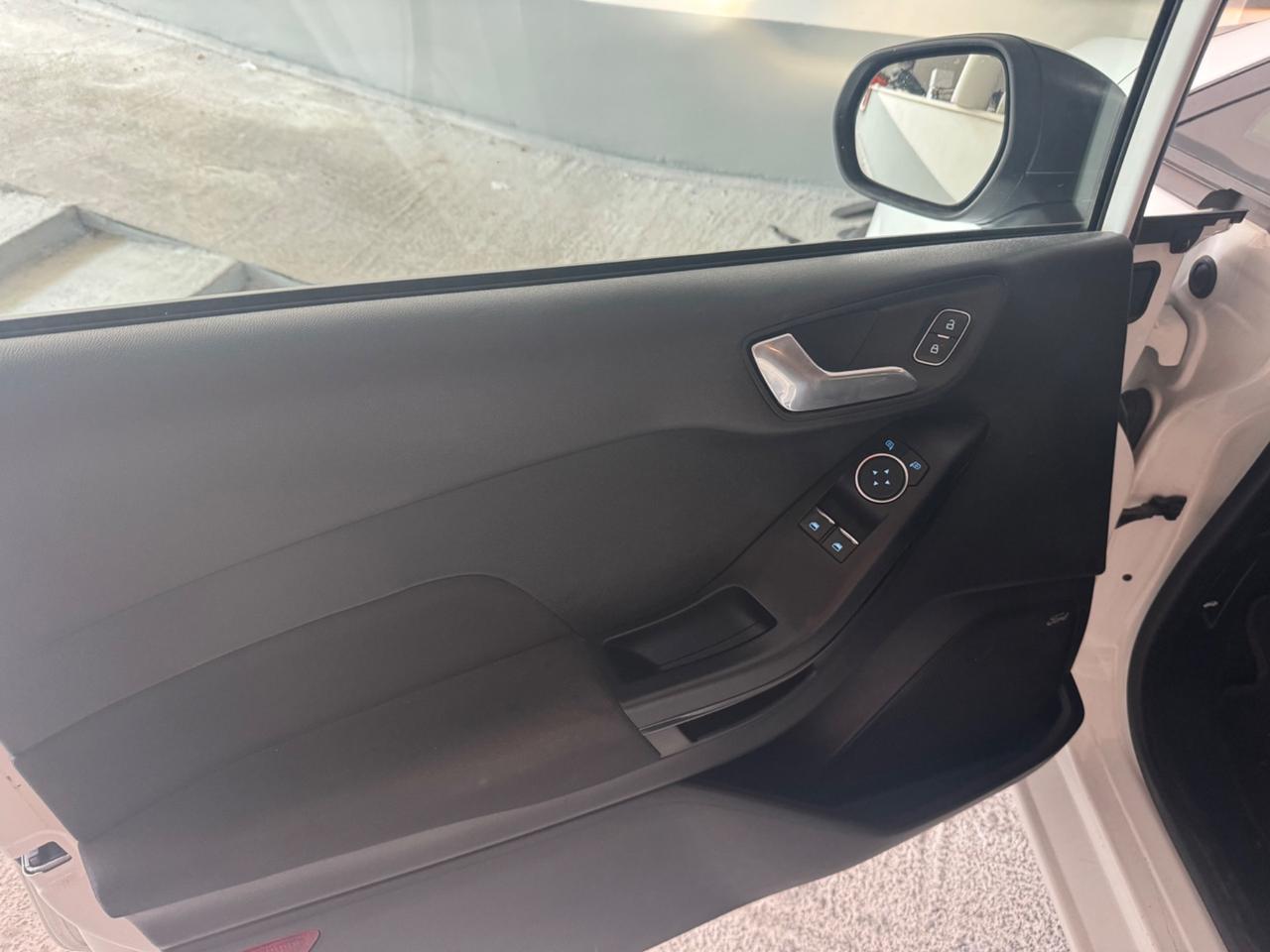 Ford Fiesta 1.5 TDCi 5 porte Vignale eu 6/b