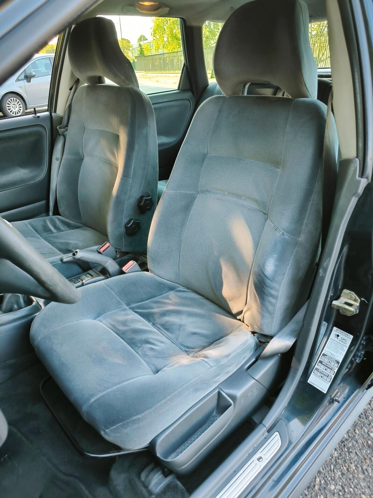 Volvo V40 2.0 16V cat